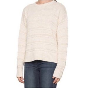 ⭐️3/$25 Cupcakes & Cashmere Chunky Knit Sweater